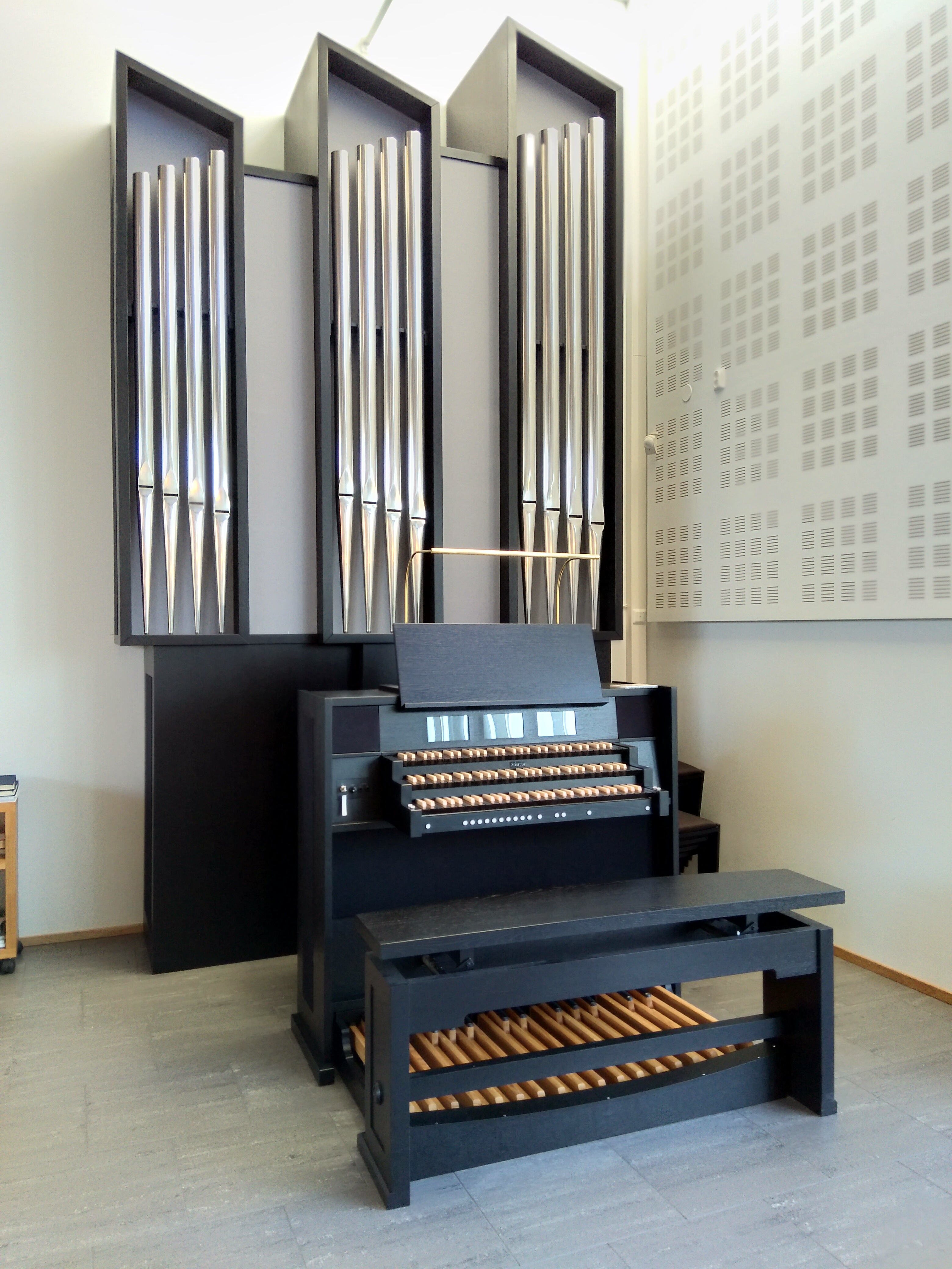 Den virtuella orgeln i Achreniussalen, Esse församlingshem